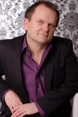 On Angel's Wings with Aidan Storey